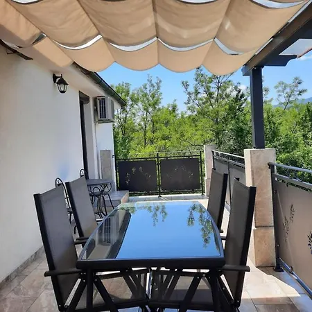 Roberta Apartment Jurdani
