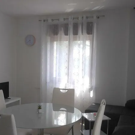 Apartment Roberta *